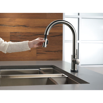 Delta Trinsic Black Stainless Steel Finish Single Handle Pull-Down Kitchen Faucet with Touch2O D9159TKSDST