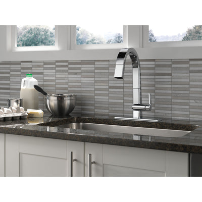 Delta Pivotal Chrome Finish Single Handle Pull Down Kitchen Faucet D9193DST