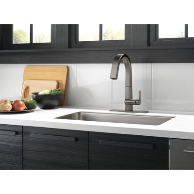 Delta Pivotal Black Stainless Steel Finish Single Handle Pull Down Kitchen Faucet D9193KSDST
