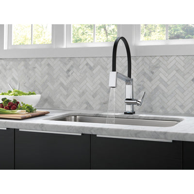 Delta Pivotal Chrome Finish Single Handle Exposed Hose Kitchen Faucet with Touch2O Technology D9693TDST