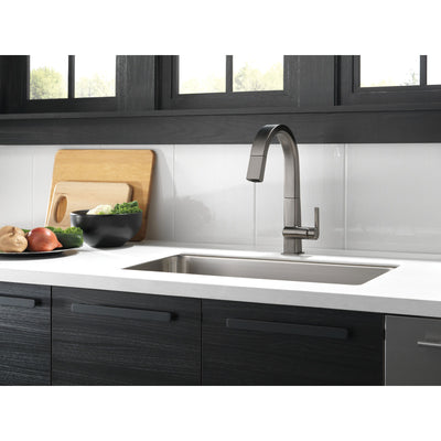 Delta Pivotal Black Stainless Steel Finish Single Handle Pull Down Kitchen Faucet D9193KSDST