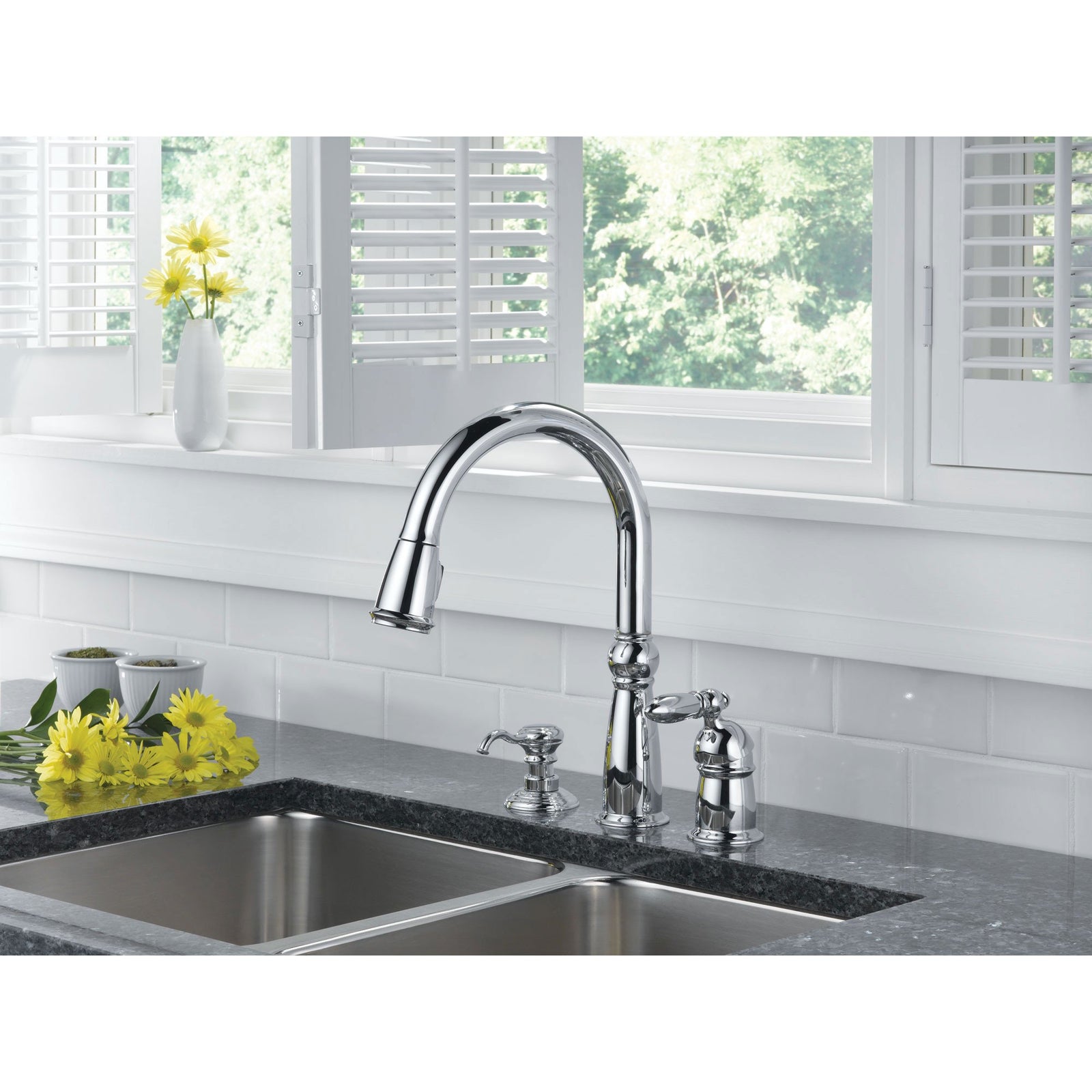 Delta Victorian Collection Chrome Finish Single Handle Pull Out Sprayer Kitchen Sink Faucet and Soap Dispenser Package D022CR