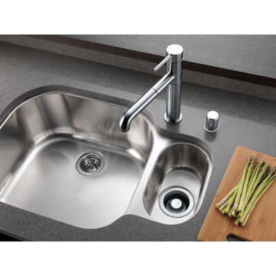 Delta Trinsic Arctic Stainless Finish Single Handle Pull Out Kitchen Faucet, Basket Strainer, Disposal Flange with Stopper, and Air Gap Package D062CR