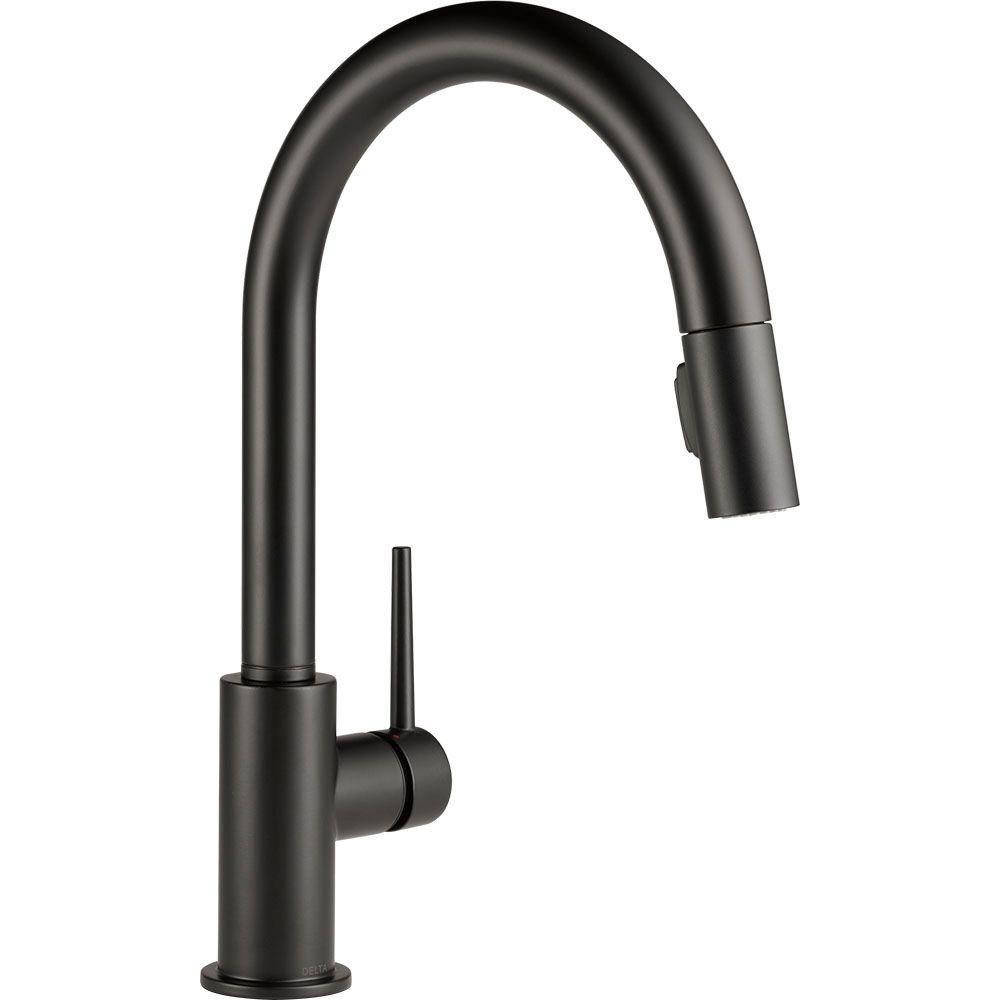 Delta Trinsic Single-Handle Pull-Down Sprayer Kitchen Faucet in Matte Black Featuring MagnaTite Docking 718526